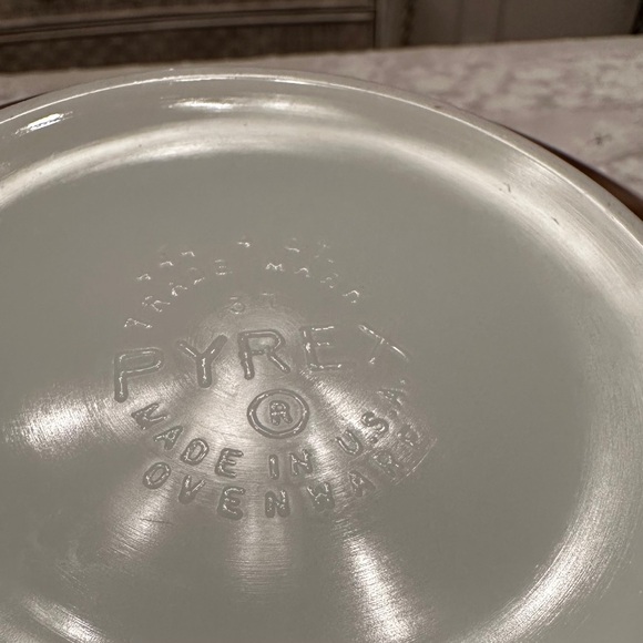 Vintage Pyrex “Early America” Set of 4 Cinderella Nesting Bowls 444 443 442 441 - Picture 12 of 12